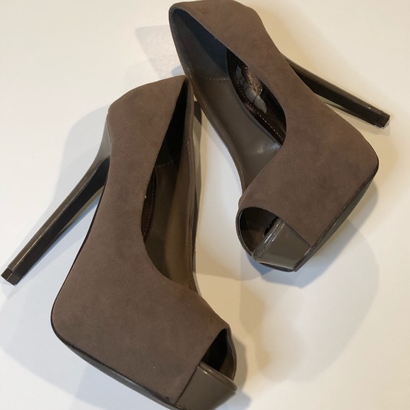 Breckelle’s Selena High Heel - Picture 7 of 7